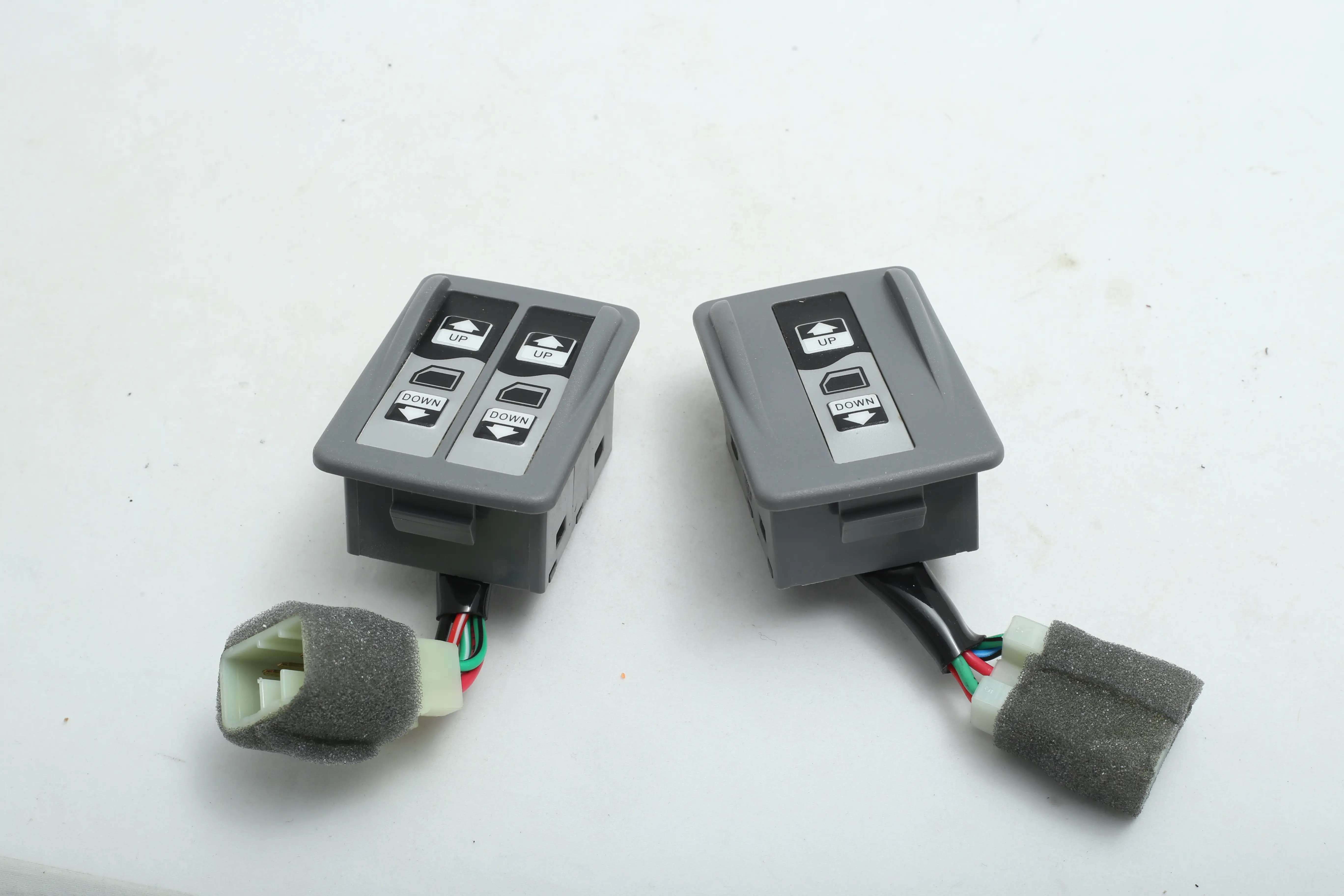 کلید شیشه بالابر پراید لمسی دو پل چپ IPNC