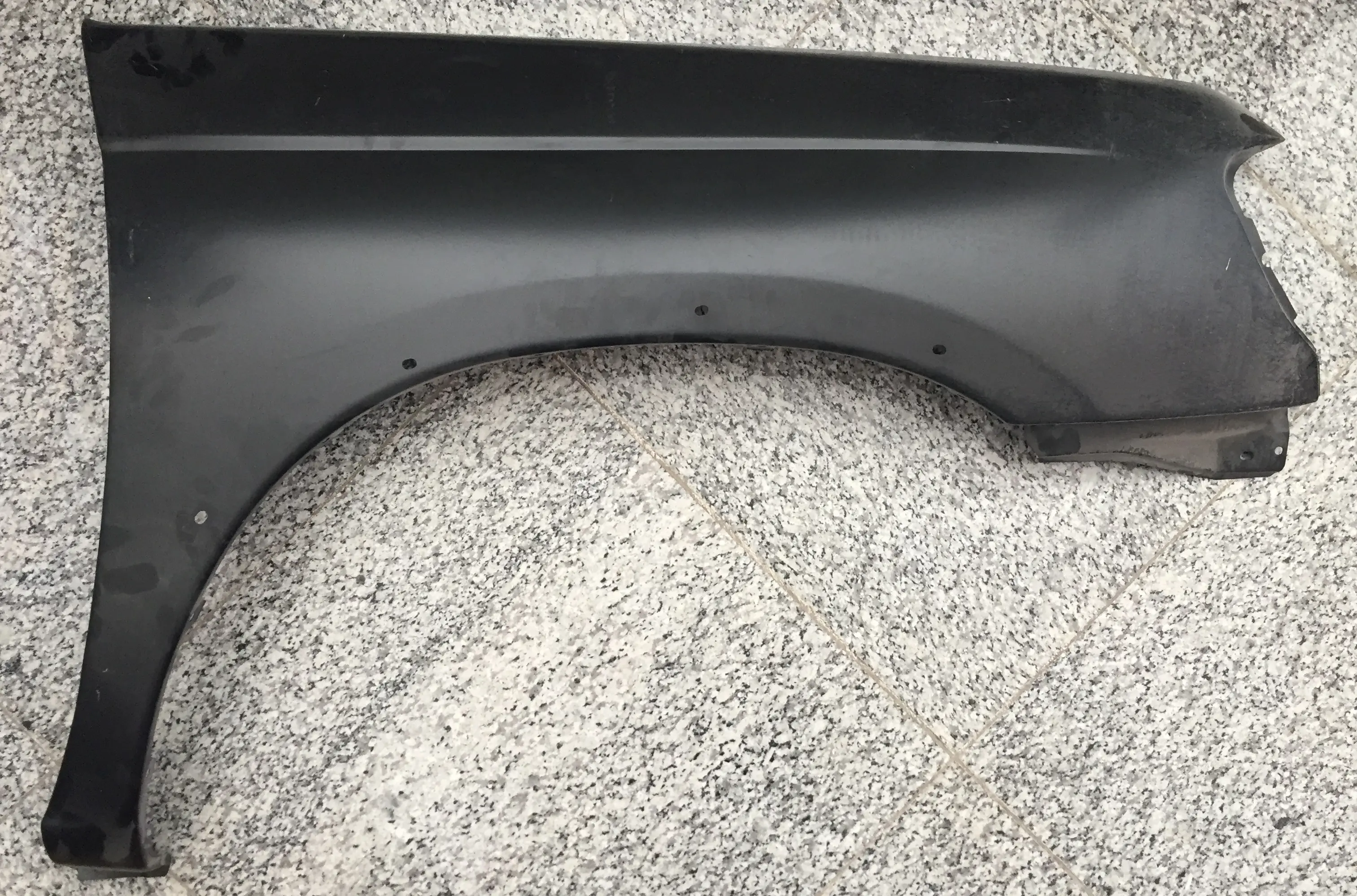 گلگیر جلو پیکاپ راست