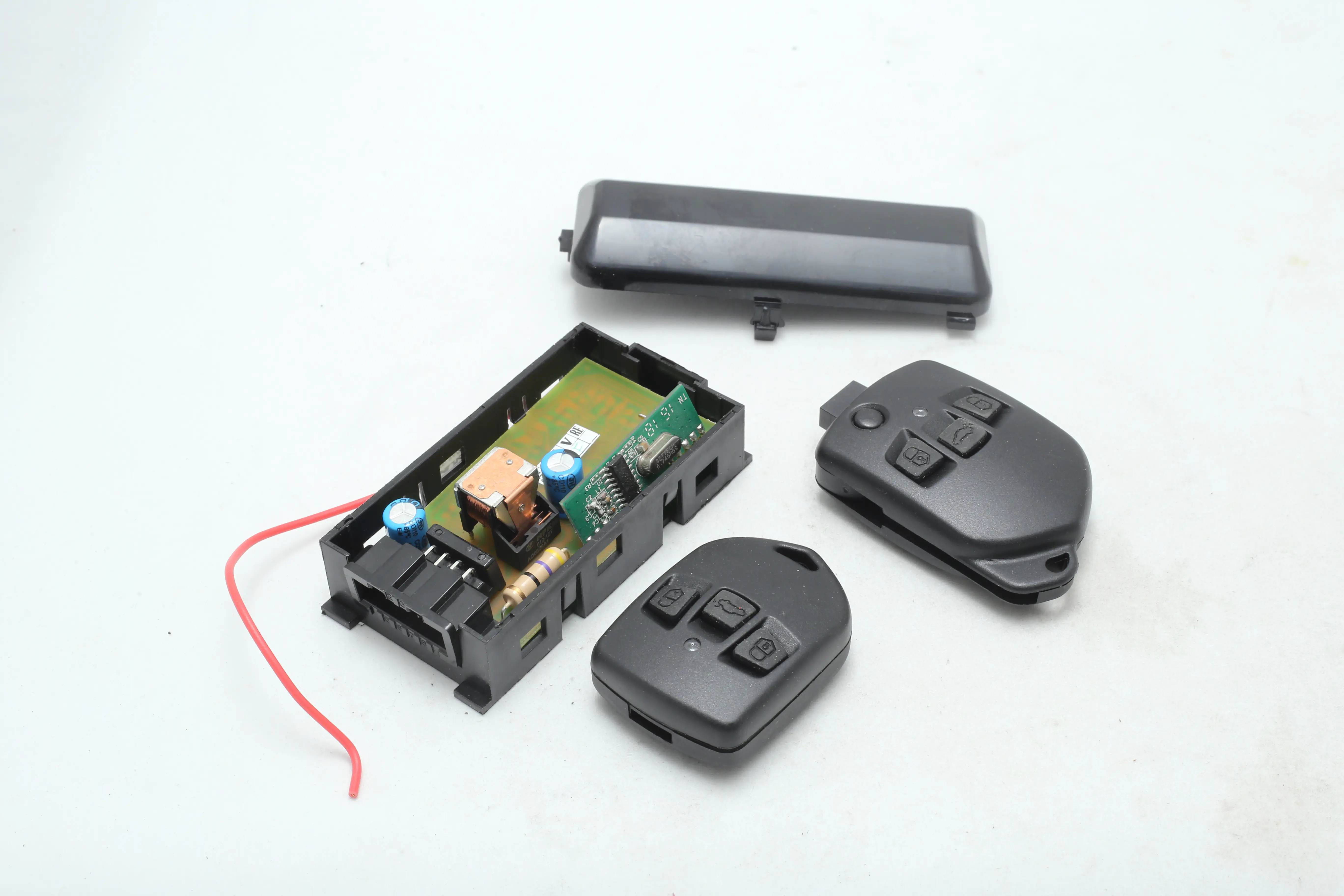 گیرنده فرستنده ضامن دار سمند RKE.2 سازه پویش عظام